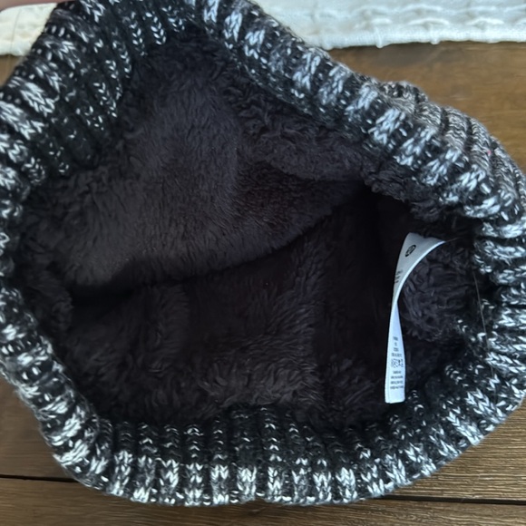 Lululemon Textured Beanie - Picture 6 of 7